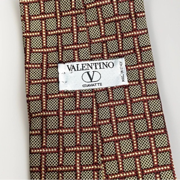 Valentino Neck Tie 100% Silk Geometric Hand Made Made In Italy. - Picture 2 of 5